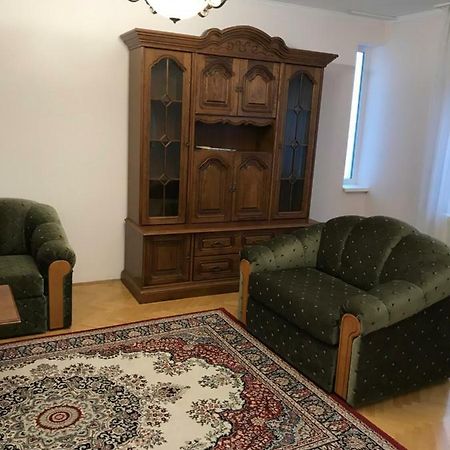 Gabor Pal 1 Apartman 2 Szoba Dunafoldvar エクステリア 写真